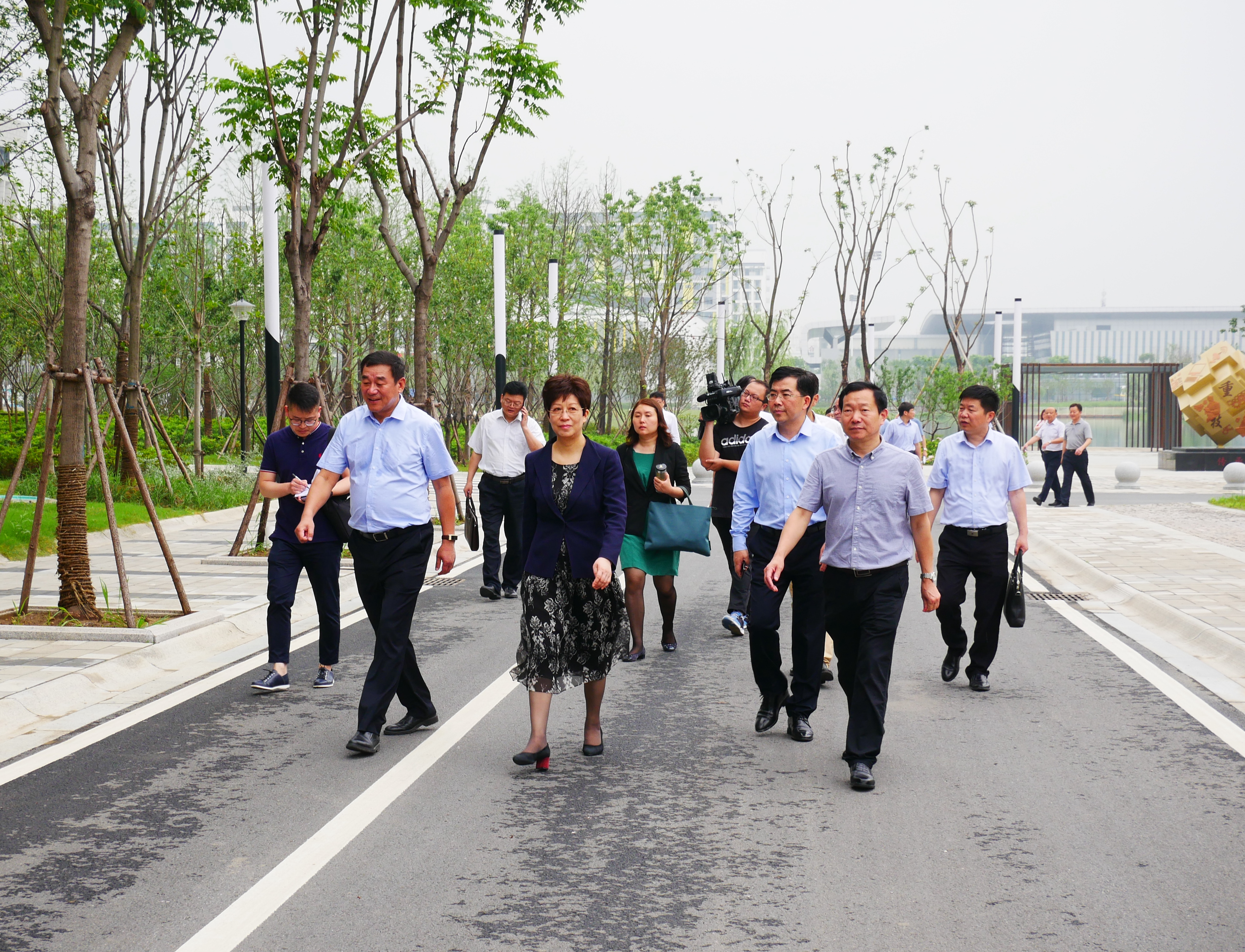 合肥市长凌云来我校调研教育工作